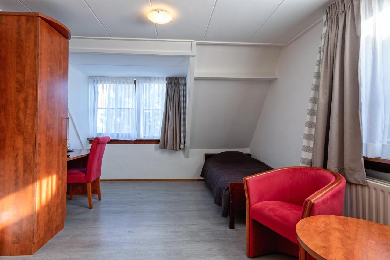 B&B Hotel Rebecca Де-Вал Экстерьер фото